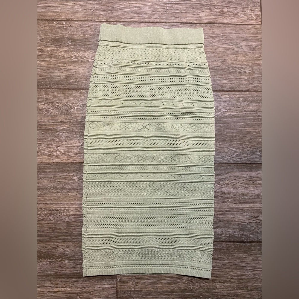 Babaton XS Green Bodycon Tube Skirt - Picture 3 of 8